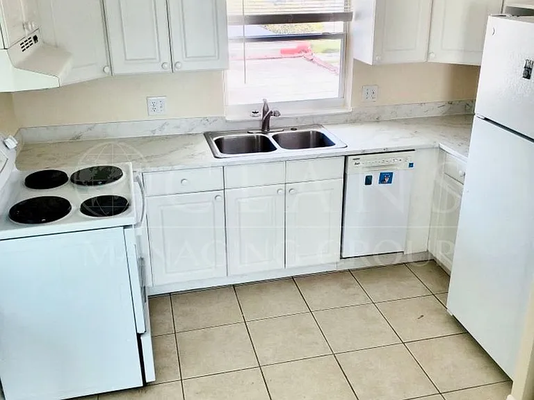 2760 Ocean Shore Blvd — Photo 5