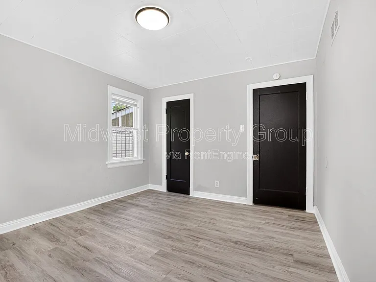 222 Henquin Dr — Photo 14