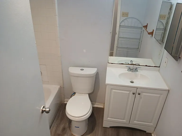 12109 Bishop Dr — Photo 24