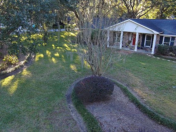 5th image of 214 Coinbow Dr