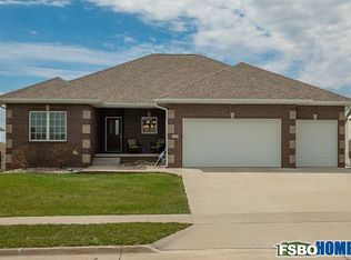 1040 S 16th St, Adel, IA 50003