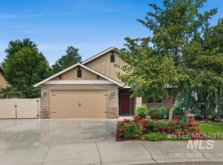 2372 E Lochmeadow Ct, Meridian, ID 83646