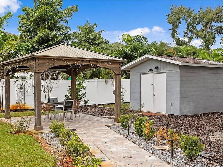 2407 S Lois Ave — Photo 45