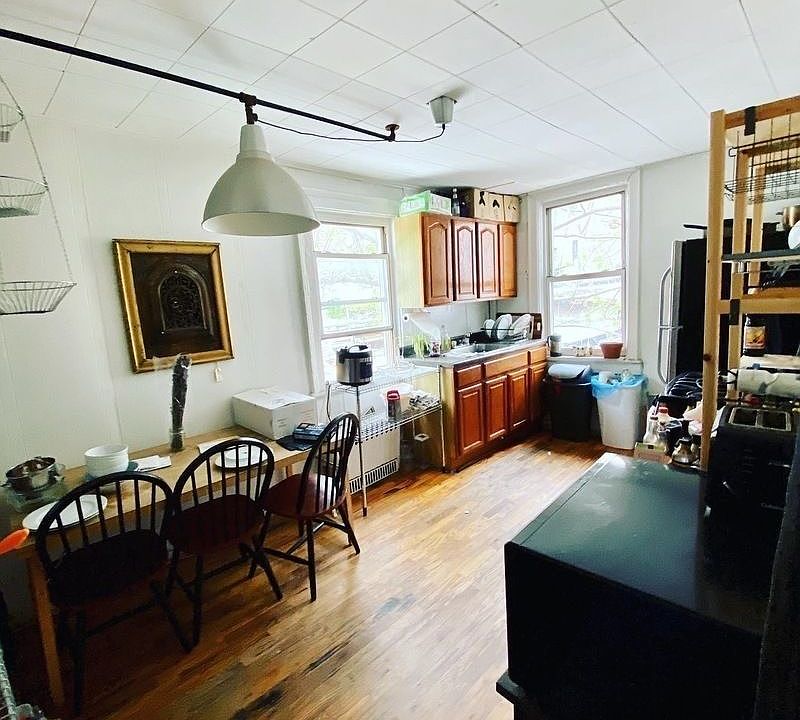 1st image of 79 Meserole St APT 1