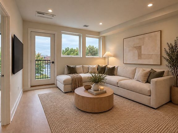 4th image of 28 Geneva St #Penthouse 404