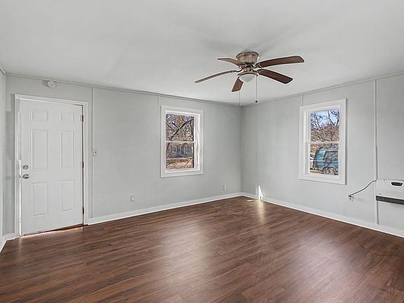 3rd image of 3408 Gwen Dr