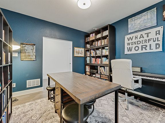 3rd image of 6608 Palo Alto St