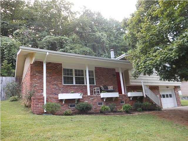 1st image of 2825 Harbin Dr