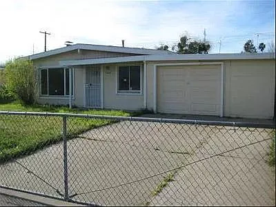 3 bed, 1150 sqft, $2,200 — Photo 1