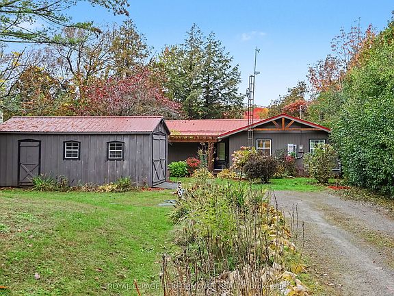 2nd image of 36 Kerry Forest Dr