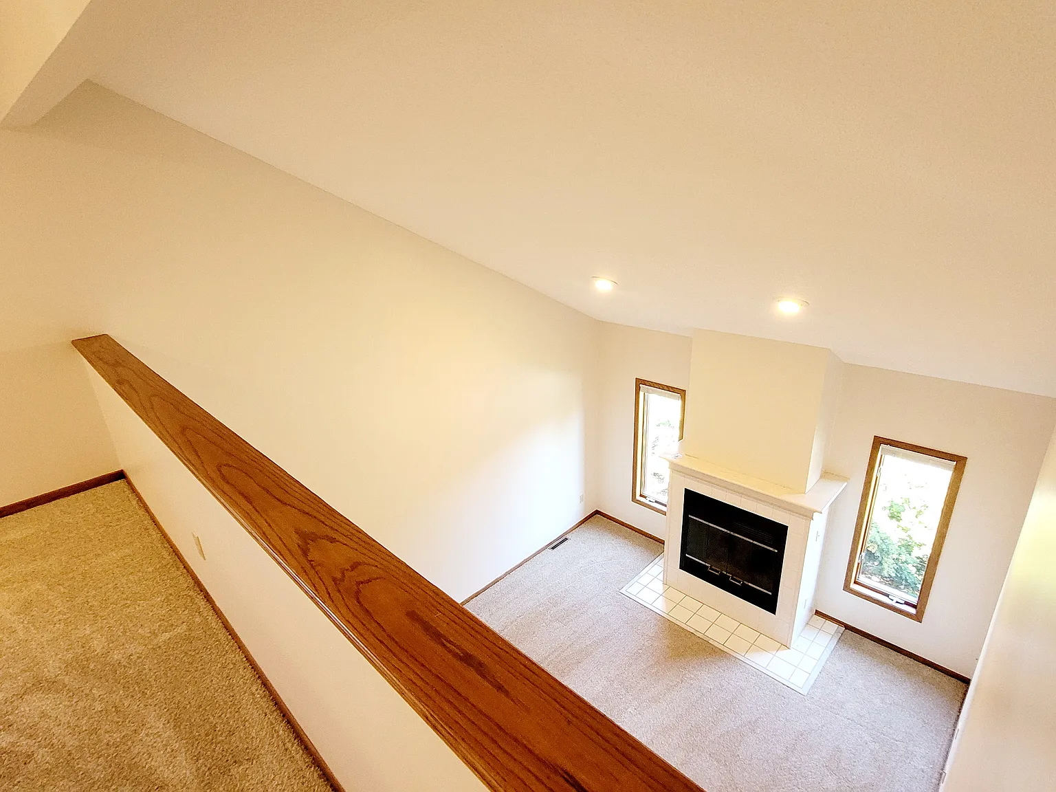 2 bed, 1400 sqft, $2,100 — Photo 3