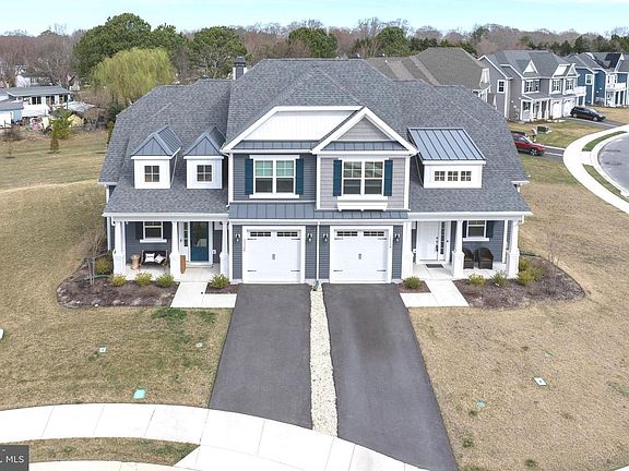 2nd image of 25304 Razorbill Ct