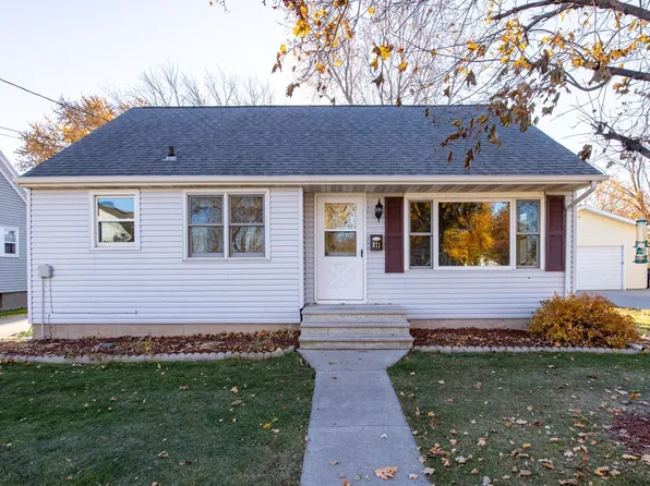 871 Plank Rd, Menasha, WI 54952