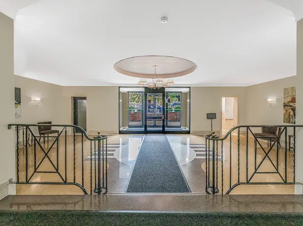 2860 Bailey Avenue image 14 of 19