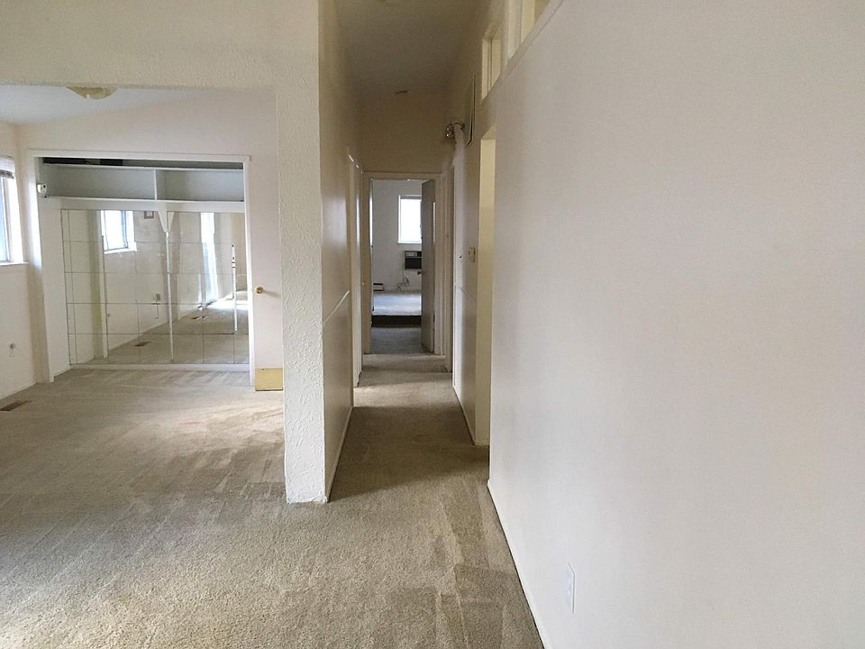 1st image of 29624 Fairfax St