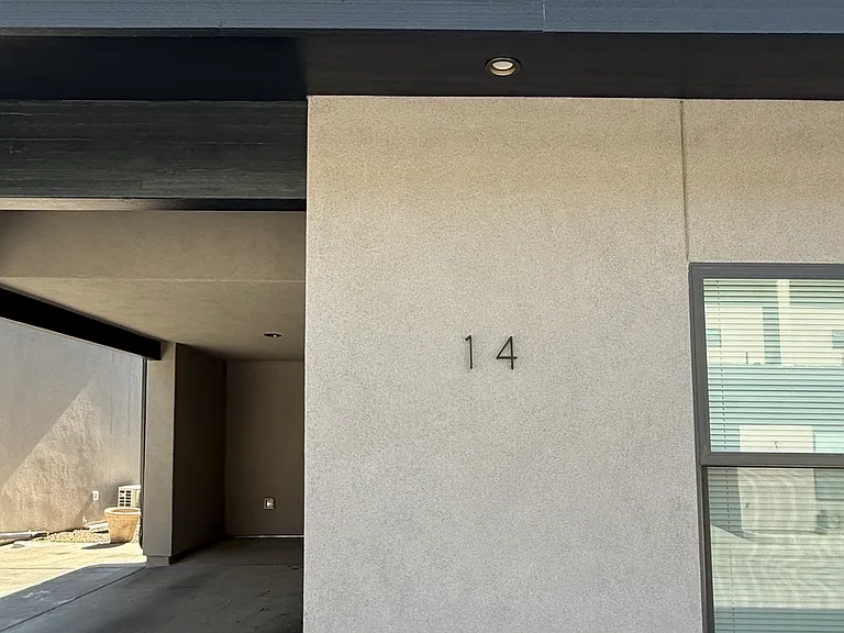 720 N Walnut St #14 — Photo 26