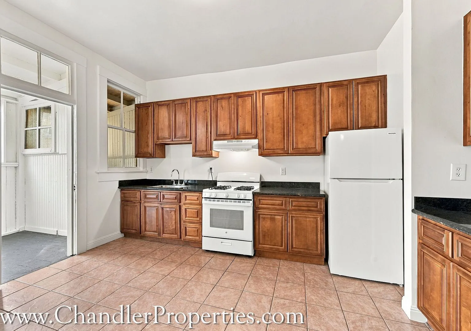 1135 Masonic Avenue Apartments — Photo 4