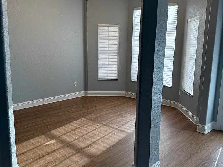 751 Carriage Hill Rd — Photo 3