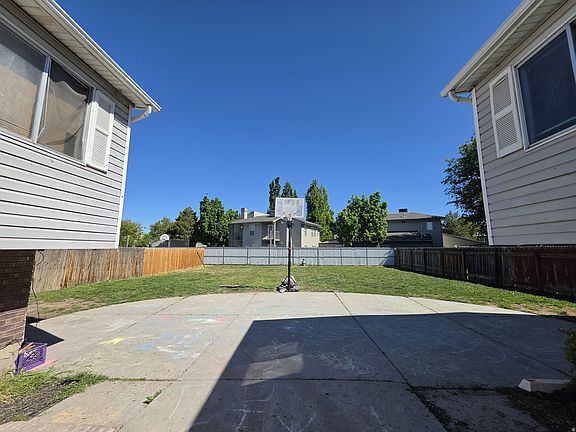 2nd image of 542 W Tiffany Town Dr S