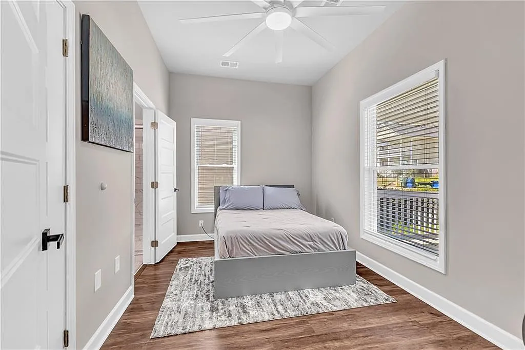 3 bed, 2.5 bath, 1179 sqft, $2,695 — Photo 3