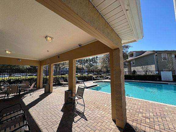 5th image of 6087 Maggies Cir Unit 113