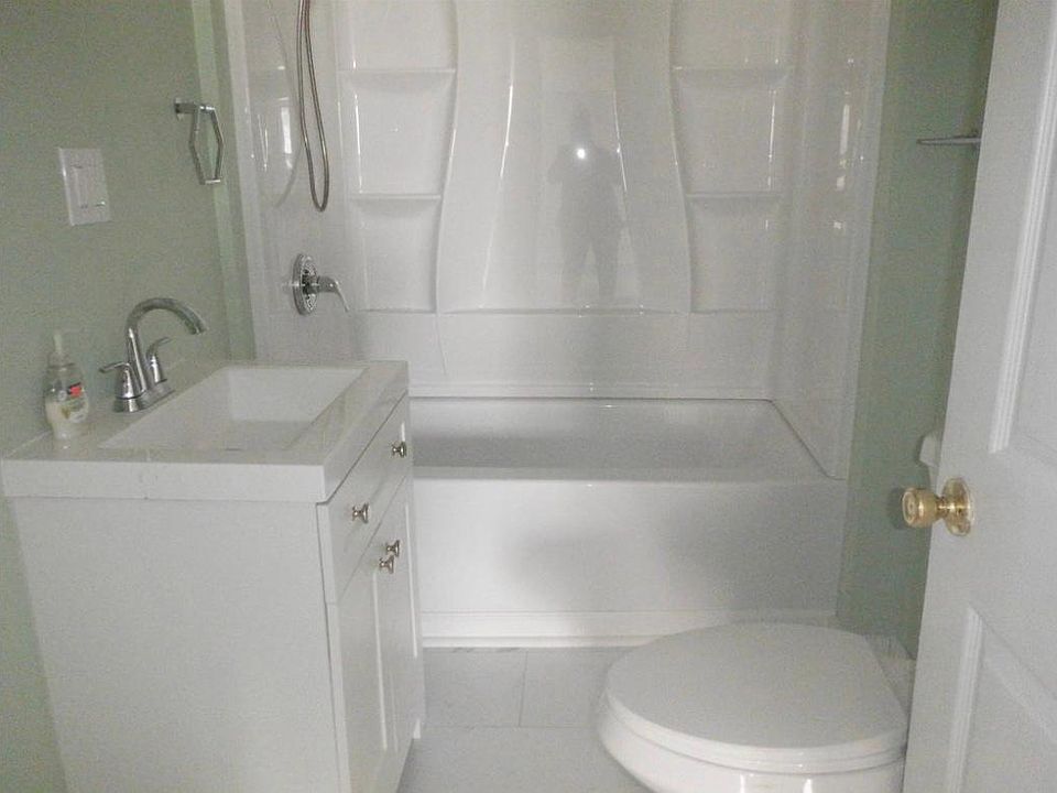 2nd image of 2830 Stage Rd #1