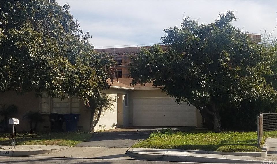1st image of 238 W Evergreen Ave