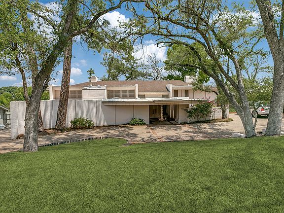 2nd image of 4121 Rowan Dr