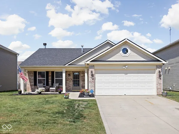 8434 Wanda Lake Dr, Camby, IN 46113