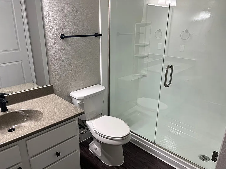 Sevilla Apartments and Condominiums — Photo 10