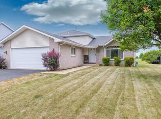 314 Fox Chase Dr N, Oswego, IL 60543