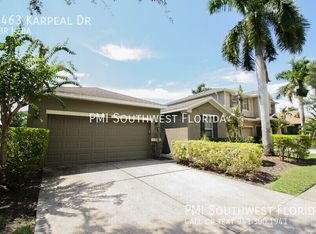 8463 Karpeal Dr, Sarasota, FL 34238