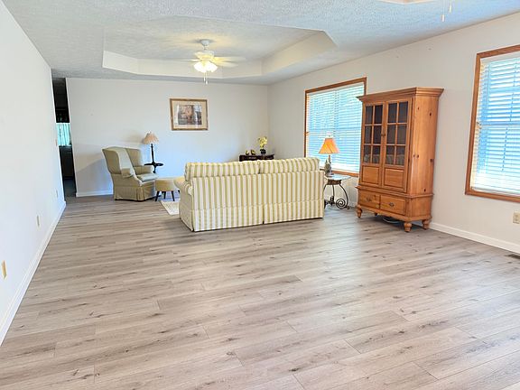 5th image of 339 W Olive Street