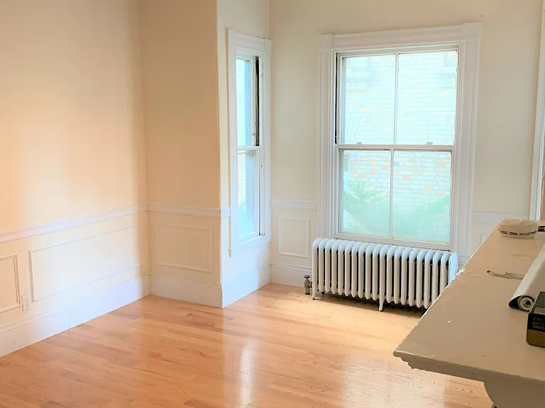 381 Harvard St #2 — Photo 4