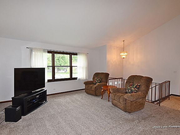 5th image of 1531 Whitehall Ct