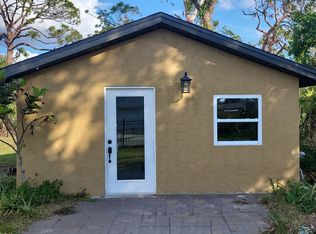 405 Poinsettia Rd, Nokomis, FL 34275