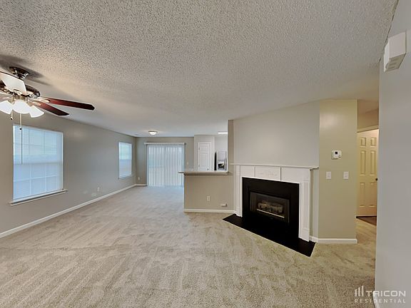 4th image of 119 W Waverly Place Ct