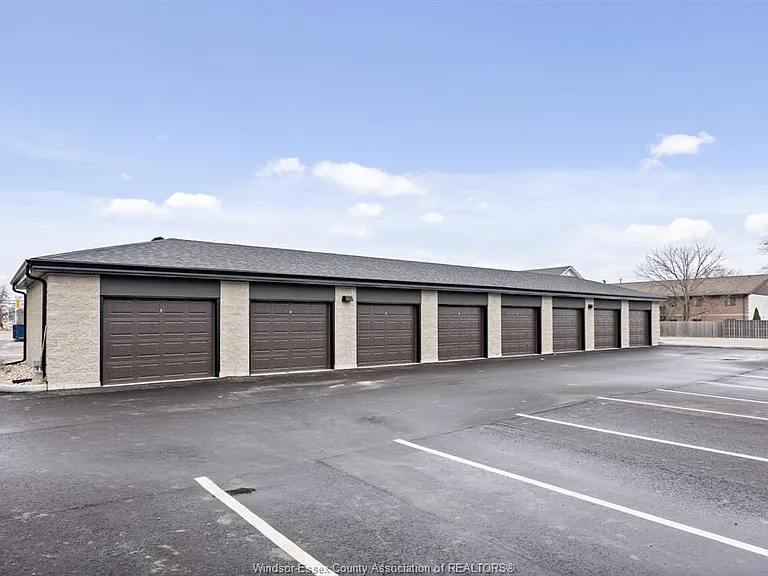 11870 Tecumseh Rd E #511 — Photo 39