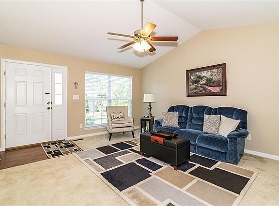 3rd image of 5907 Stephanie Green Ct