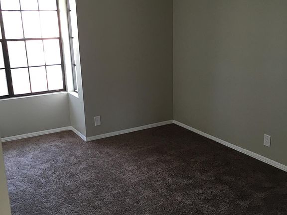 4th image of 1651 S Juniper St