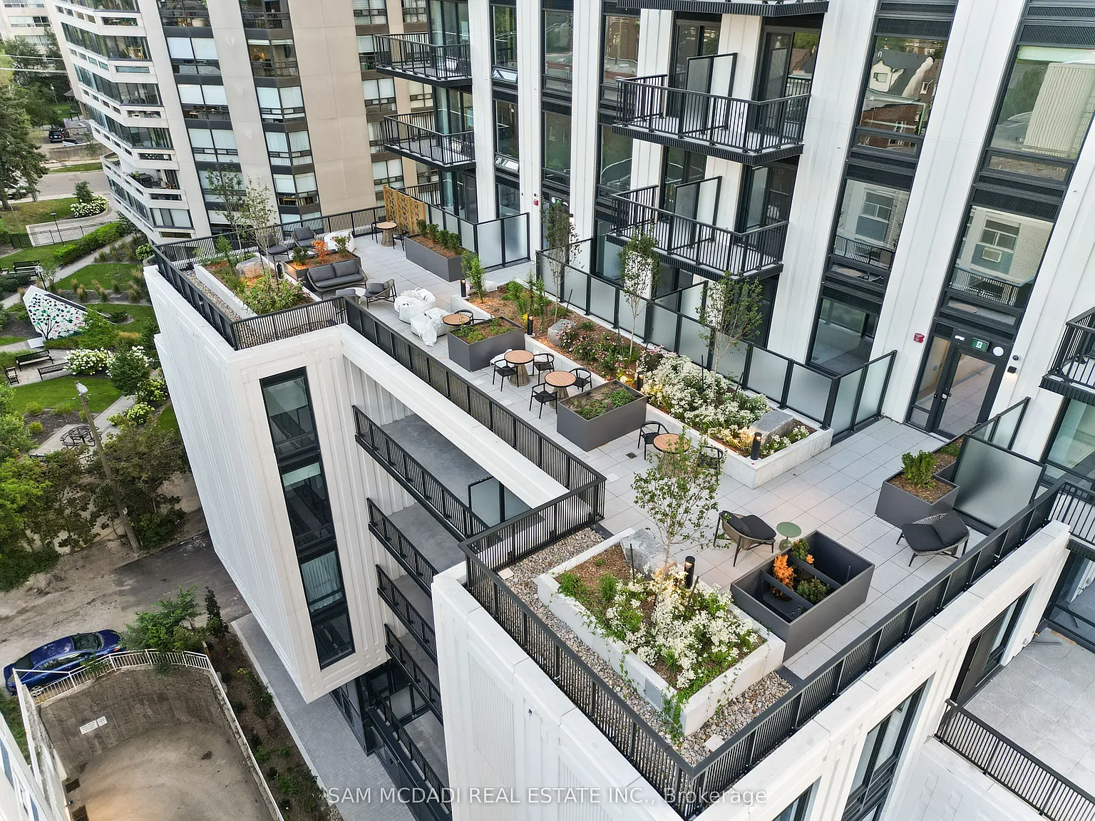 2 bed, $2,300 — Photo 4
