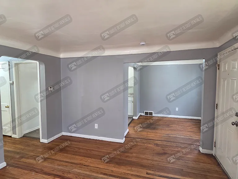 9245 Archdale St — Photo 6