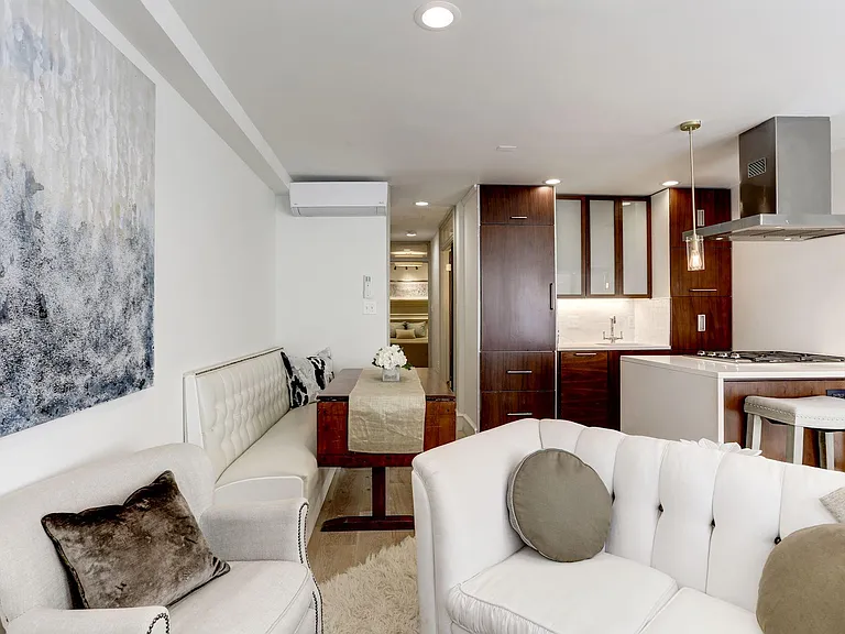 1416 Potomac Ave SE #2 — Photo 8