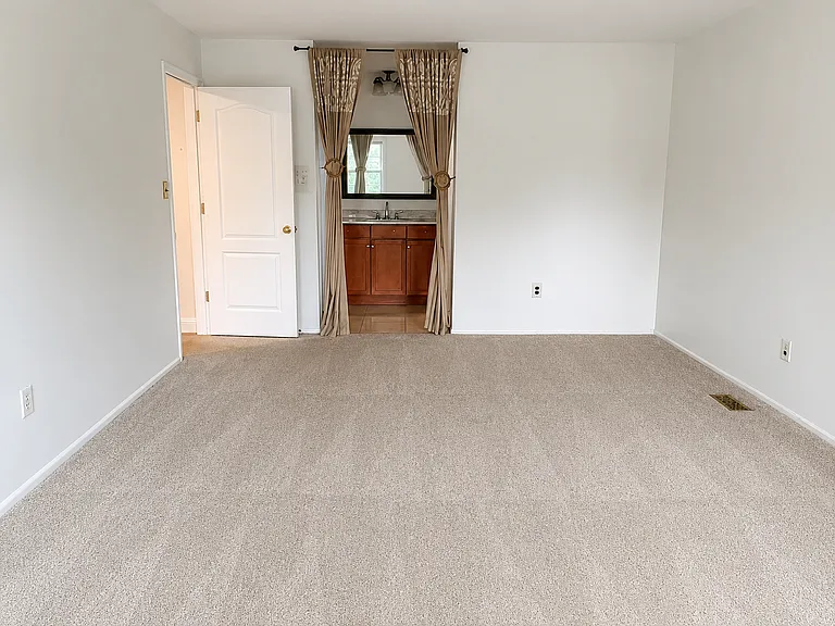 5 Dennison Pl — Photo 41