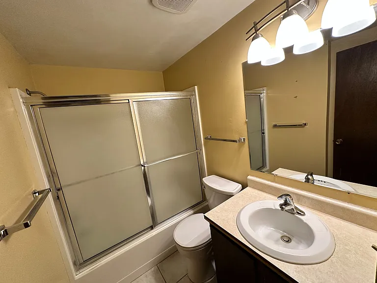 1919 K St #1 — Photo 7
