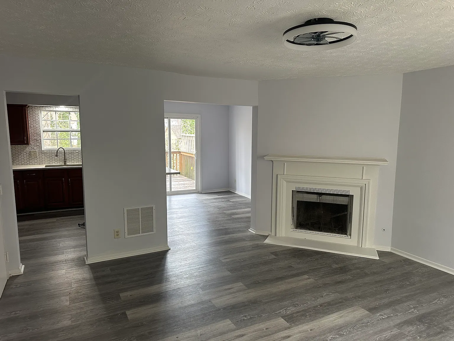 3 bed, 1510 sqft, $1,800 — Photo 4