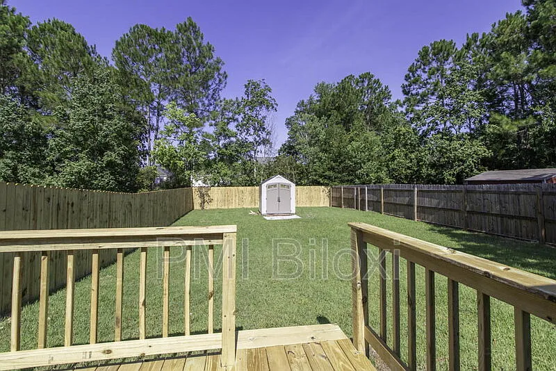 3 bed, 2.0 bath, 1272 sqft, $1,600 — Photo 2