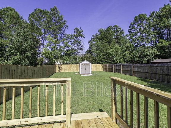 5th image of 11107 Dede Dr