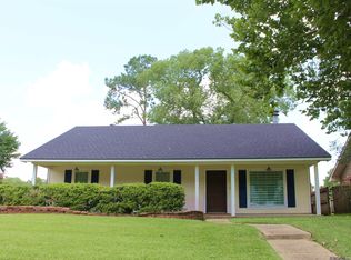 1717 Hobbiton Rd, Baton Rouge, LA 70810