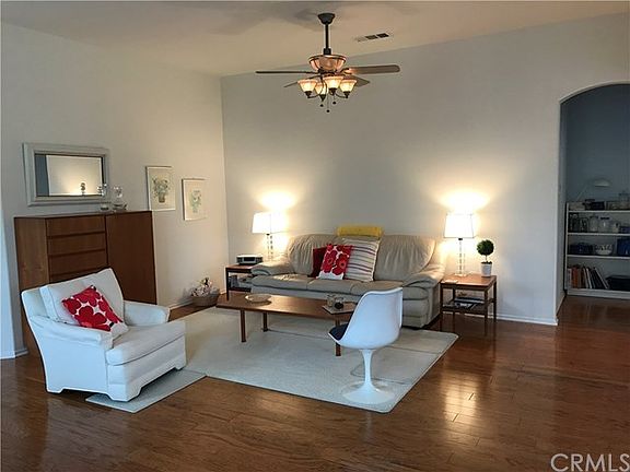 4th image of 30150 Iron Horse Dr